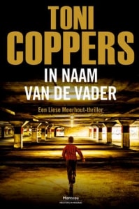 11 In naam van de vader Toni Coppers-min